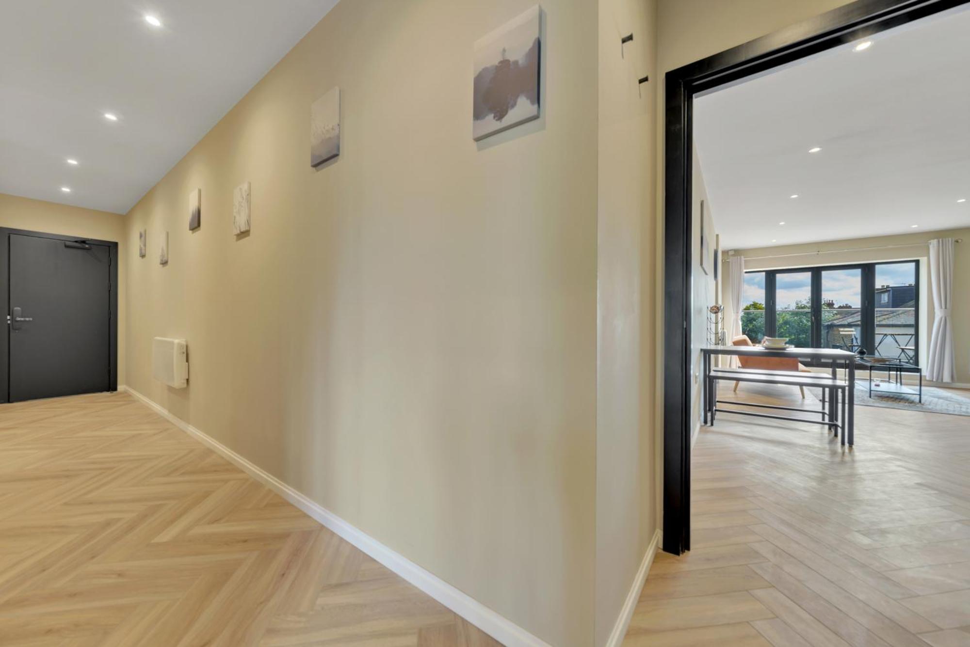 Oyo Fine B&B Hanwell Ngoại thất bức ảnh