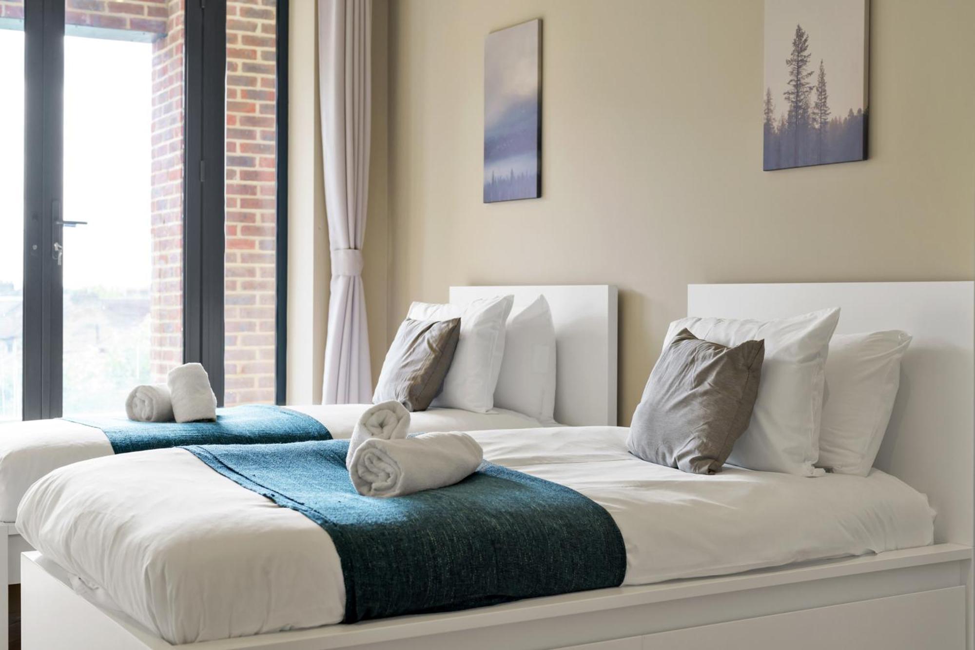 Oyo Fine B&B Hanwell Ngoại thất bức ảnh